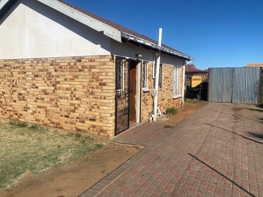 To Let 2 Bedroom Property for Rent in Lourierpark Free State